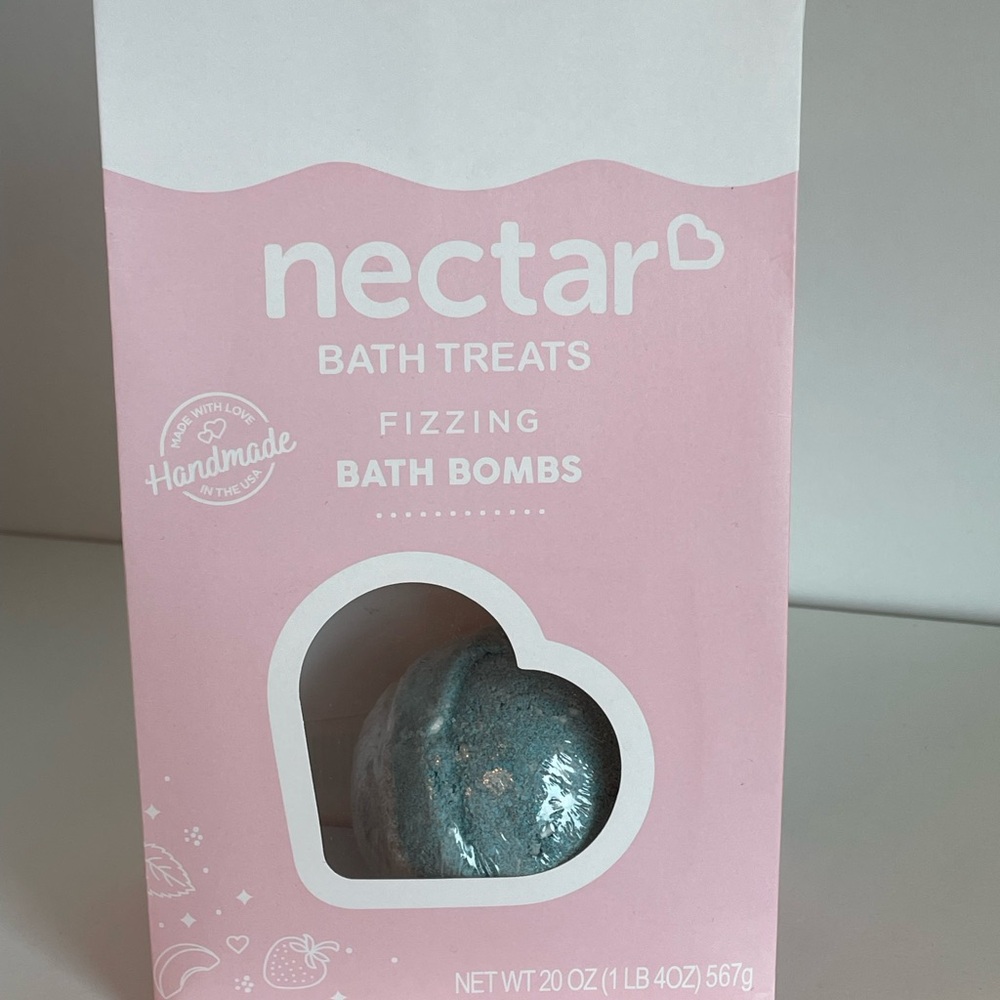 NWT - Nectar Fizzing Bath Bombs